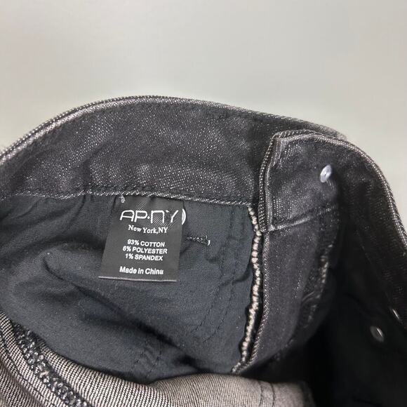 APNY Crop Flare Jean Side Hem Embroidery Mid Rise Black Dark Wash Denim size 4 - Picture 11 of 11